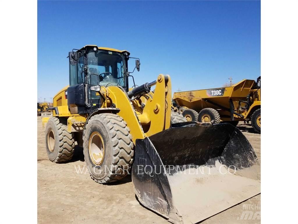CAT 930M Wielladers