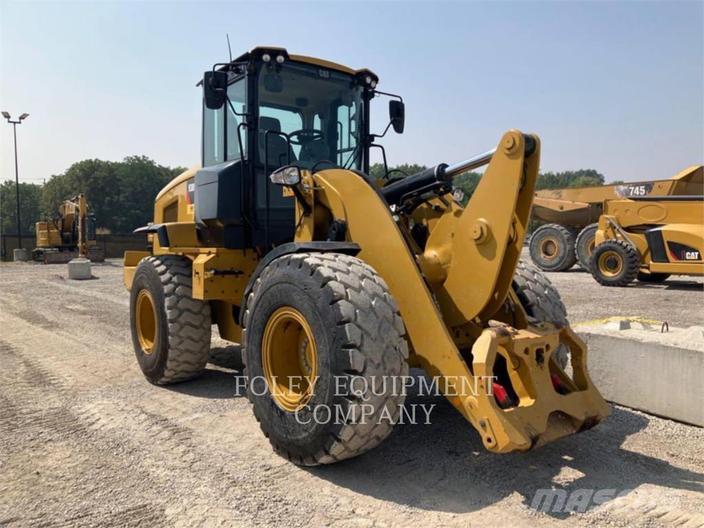 CAT 930M Wielladers