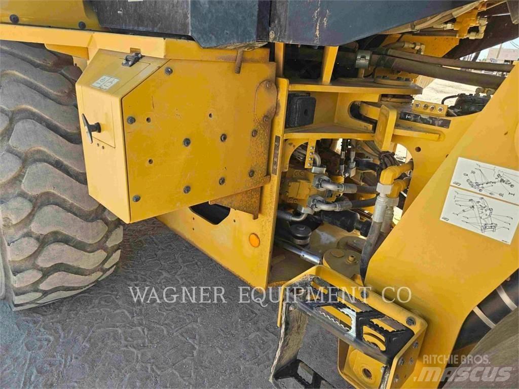 CAT 938M Wielladers