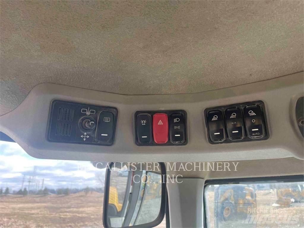 CAT 938M Wielladers