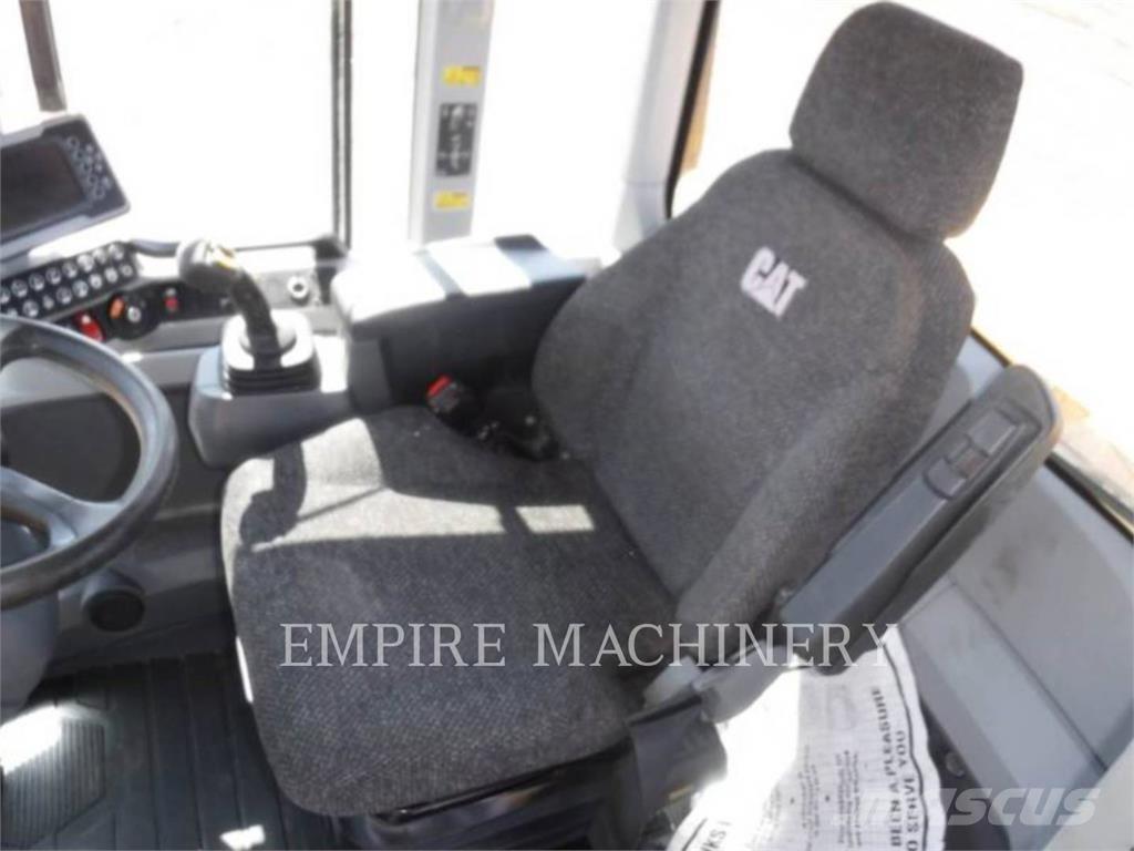 CAT 938M Wielladers