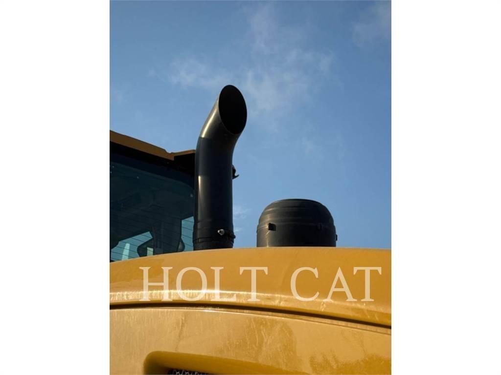 CAT 938M QC Wielladers
