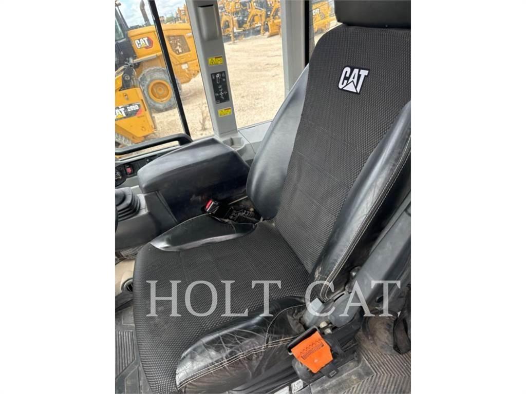 CAT 938M QC Wielladers