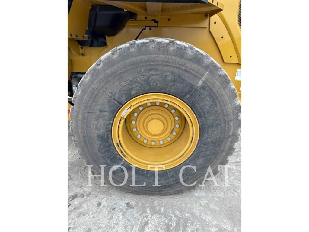 CAT 938M QC Wielladers