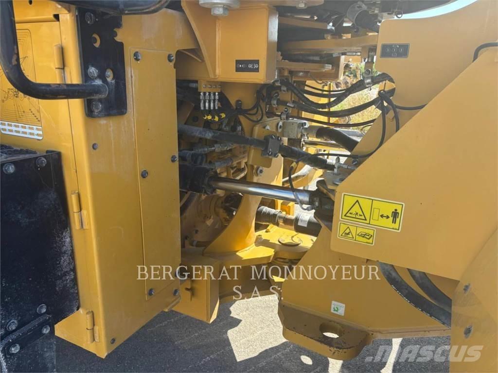 CAT 966 Wielladers