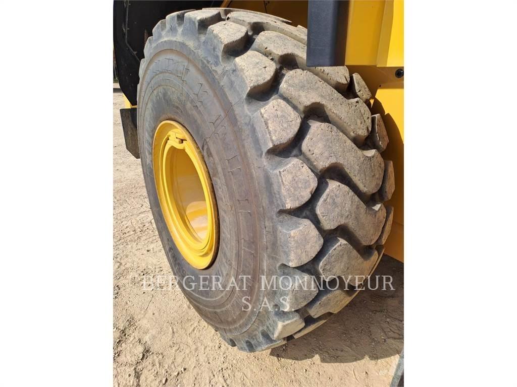 CAT 966 Wielladers
