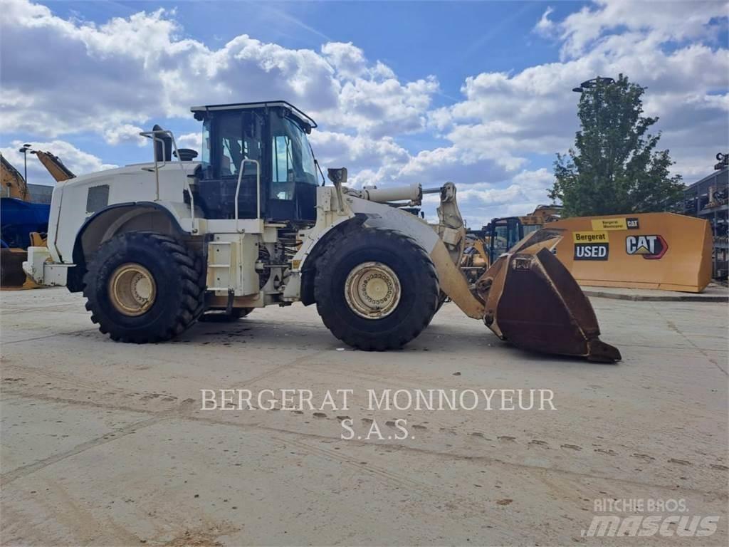 CAT 966M Wielladers
