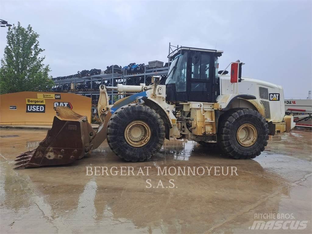 CAT 966M Wielladers