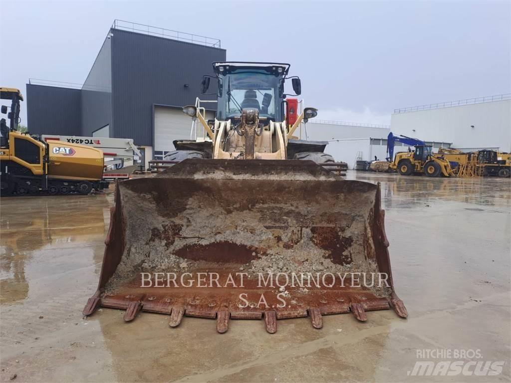CAT 966M Wielladers