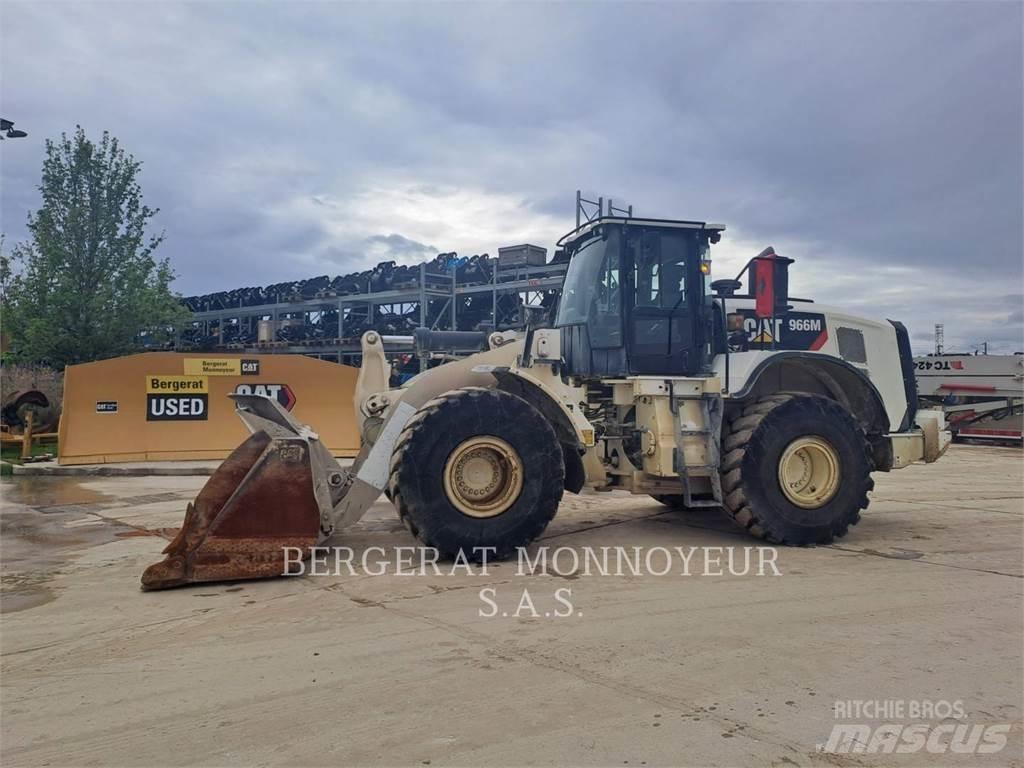 CAT 966M Wielladers