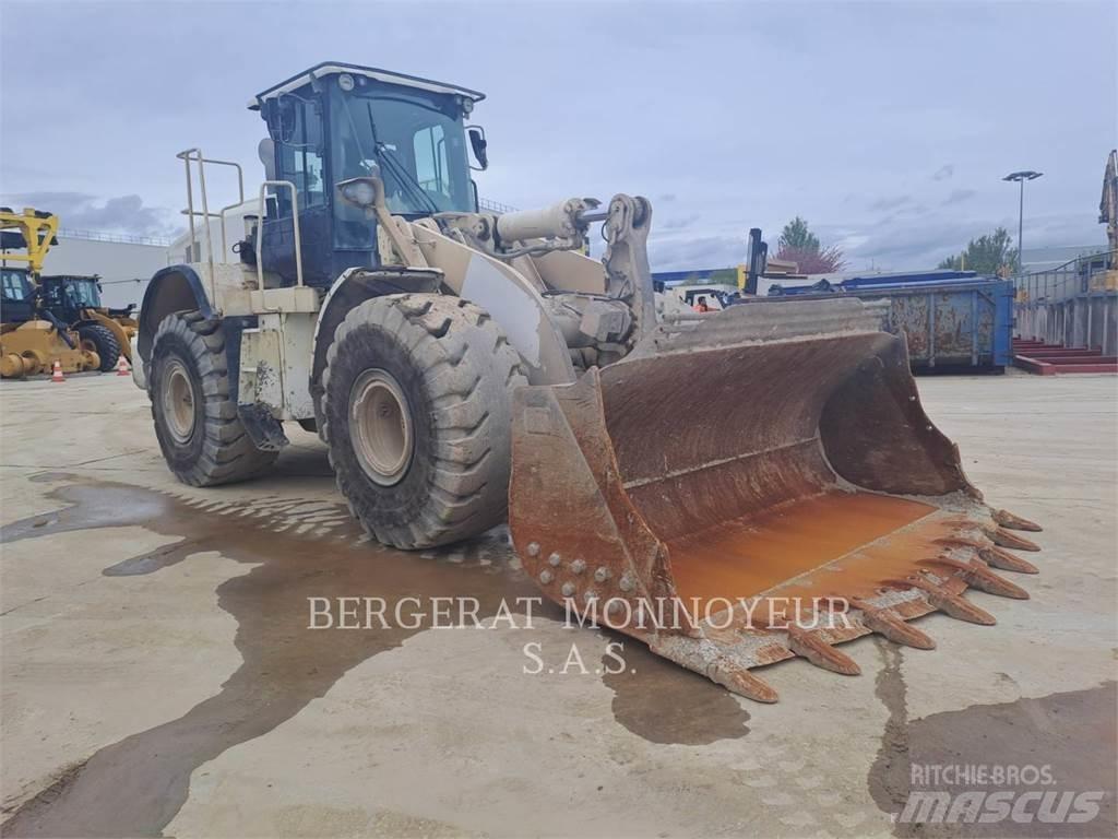 CAT 966M Wielladers