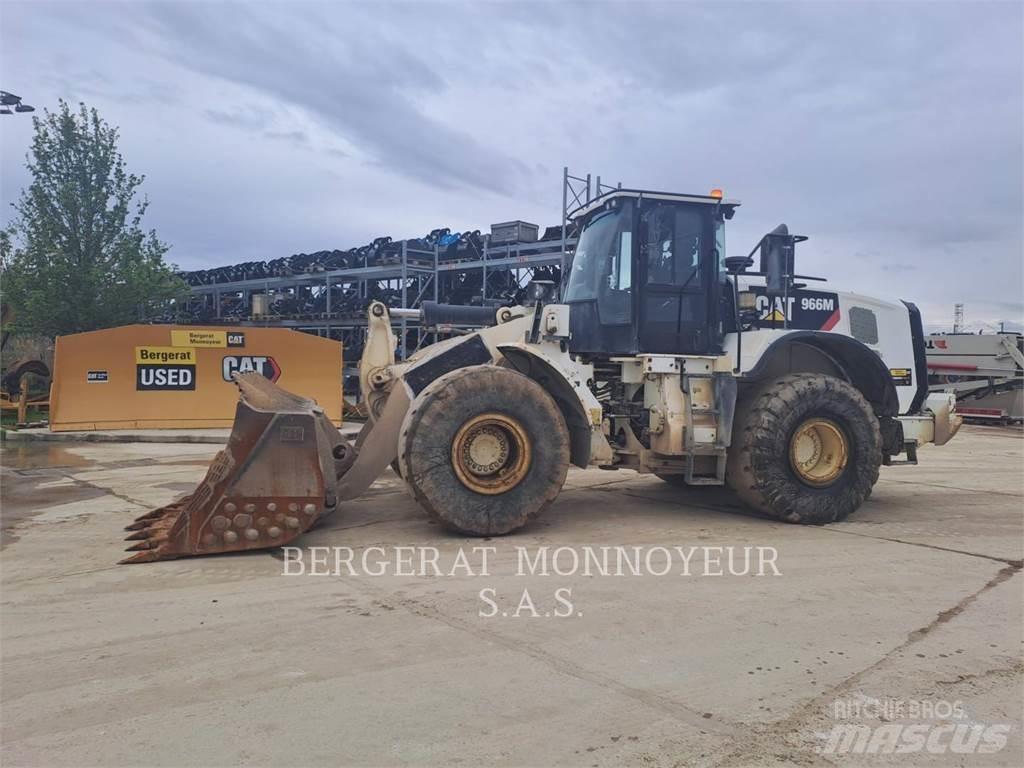 CAT 966M Wielladers