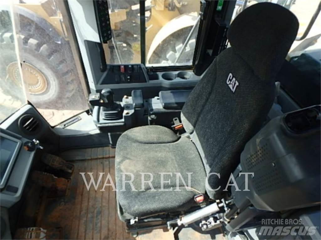 CAT 966M Wielladers
