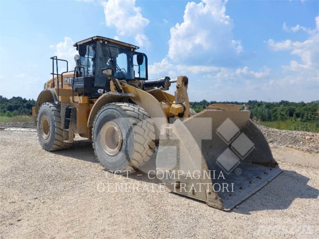CAT 966M Wielladers