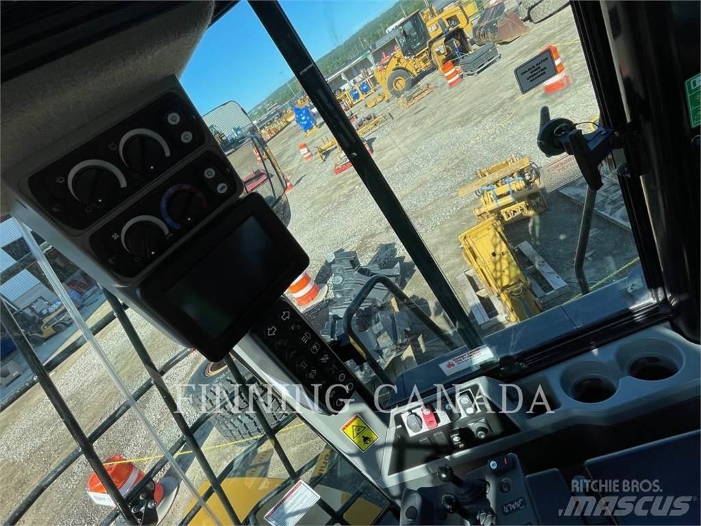 CAT 966M Wielladers