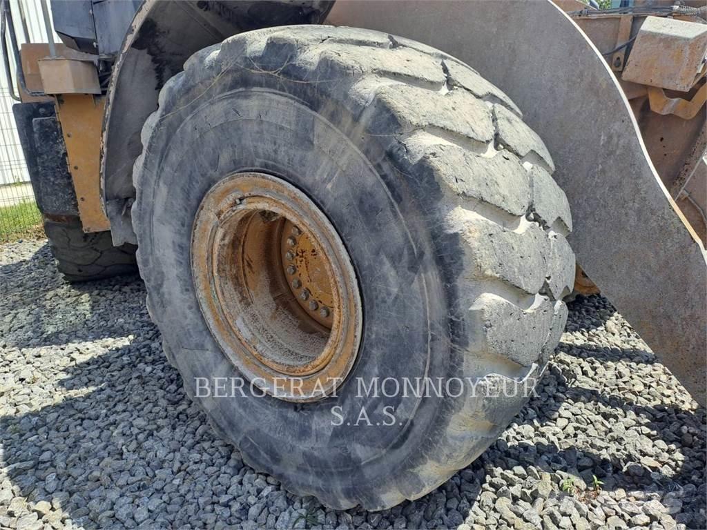 CAT 966M Wielladers