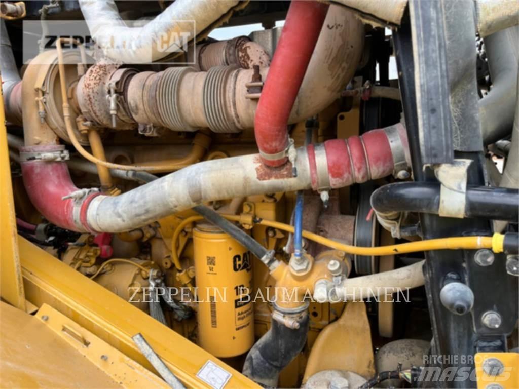 CAT 966M Wielladers