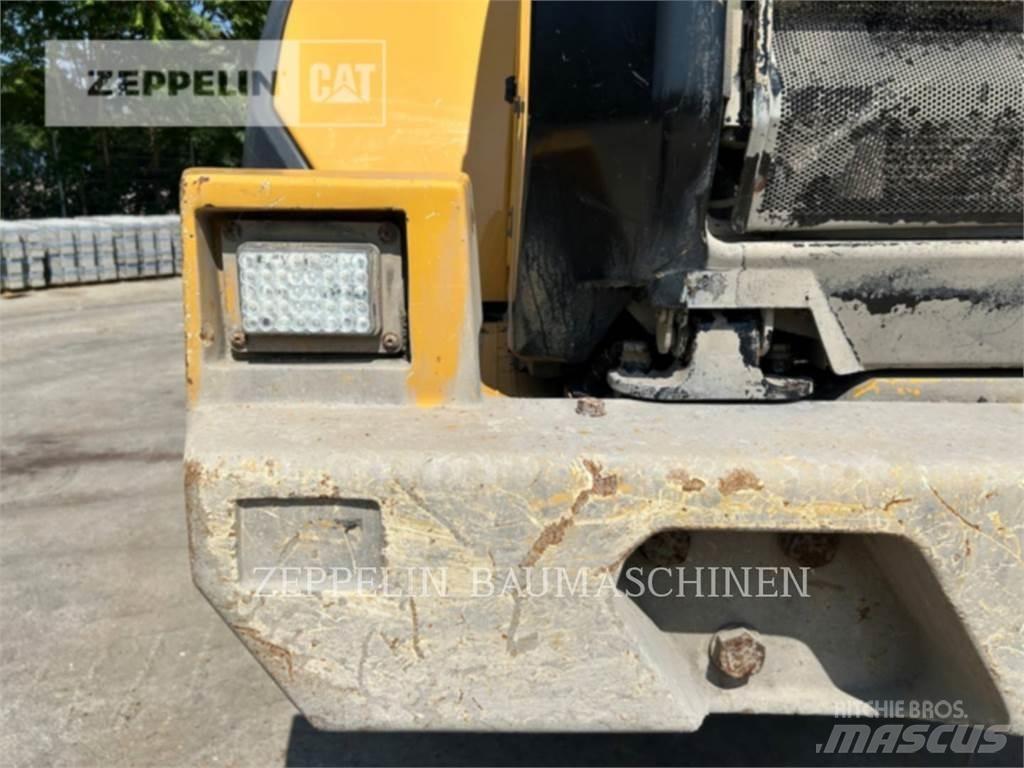CAT 966M Wielladers