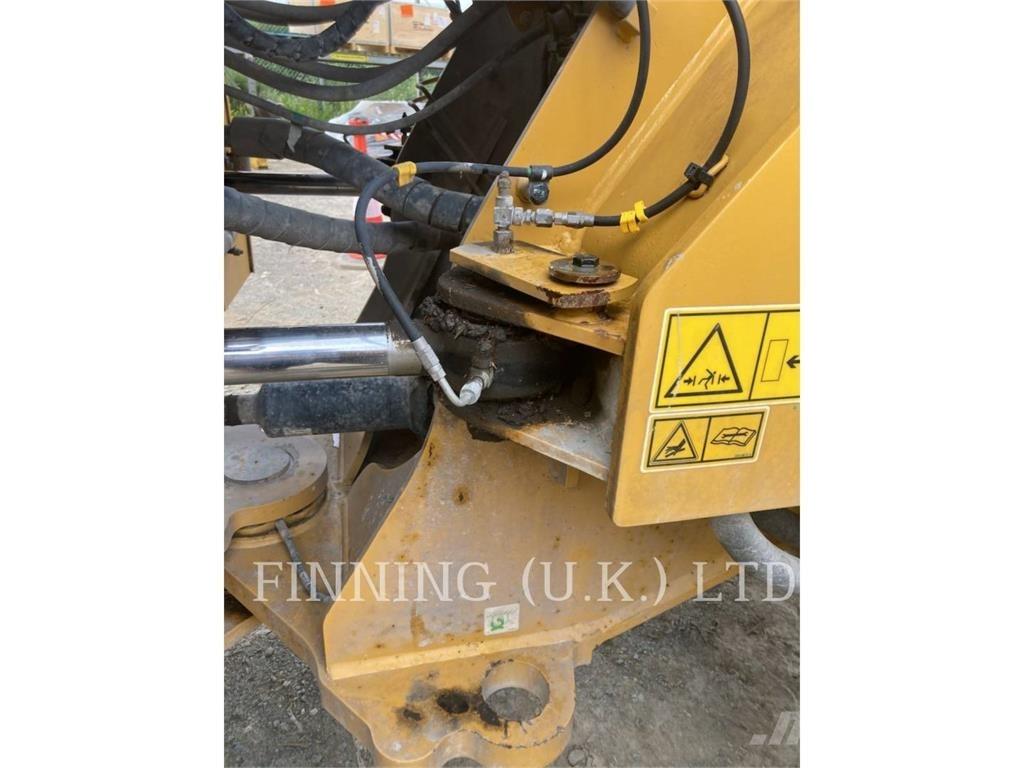 CAT 966M Wielladers