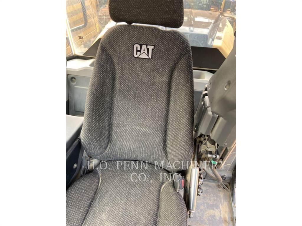 CAT 972M Wielladers