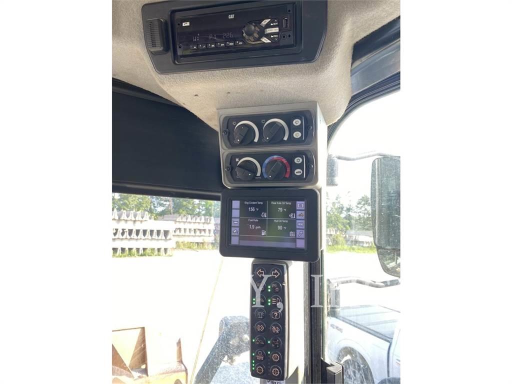 CAT 972M Wielladers