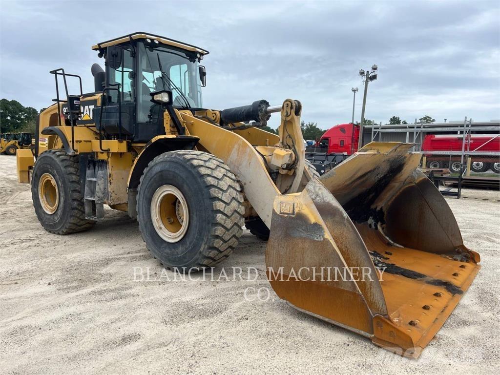 CAT 972M Wielladers