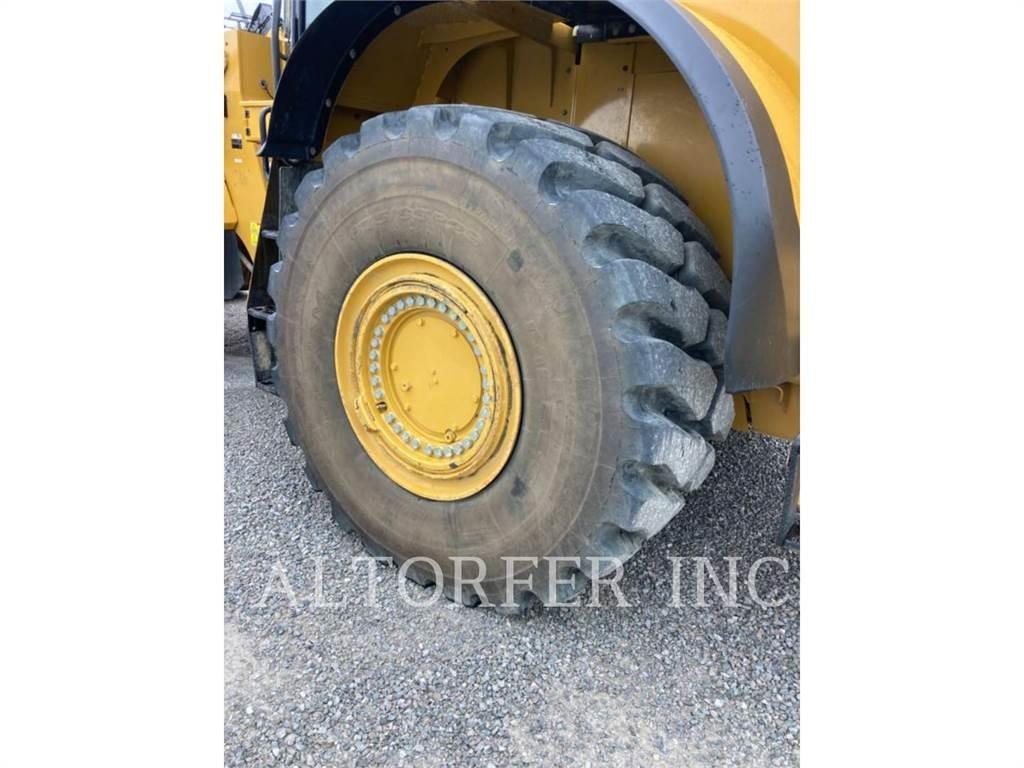 CAT 982M Wielladers
