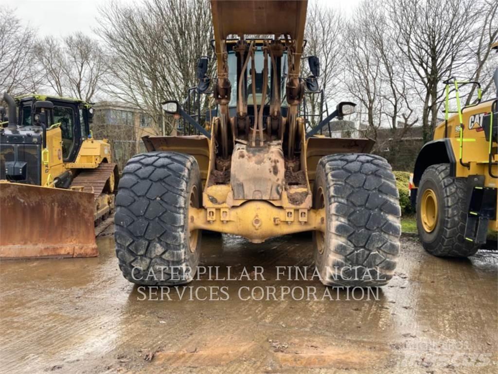 CAT 982M Wielladers