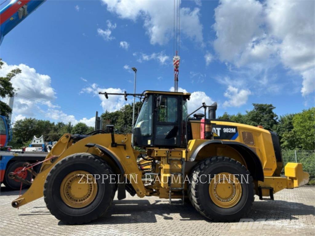 CAT 982M Wielladers
