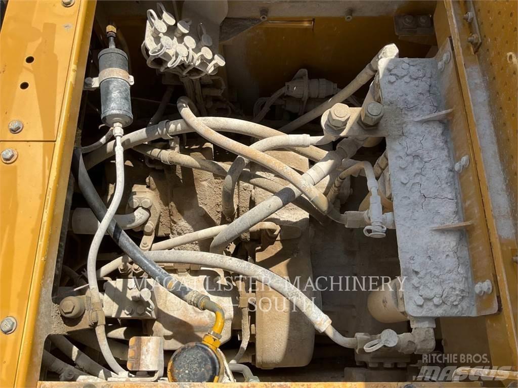 CAT 988H Wielladers