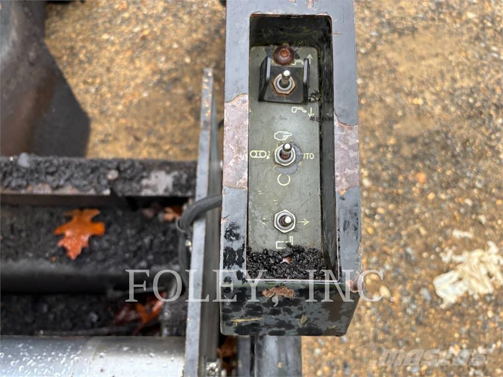 CAT AP-655D Asfaltafwerkmachines