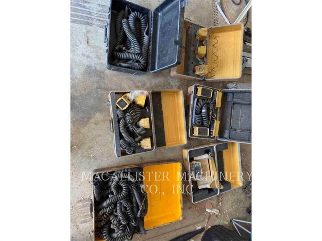 CAT AP1000B Asfaltafwerkmachines