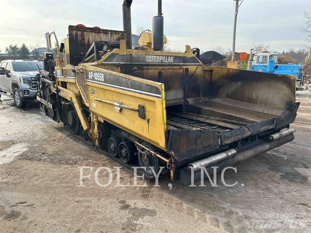 CAT AP1055B Asfaltafwerkmachines