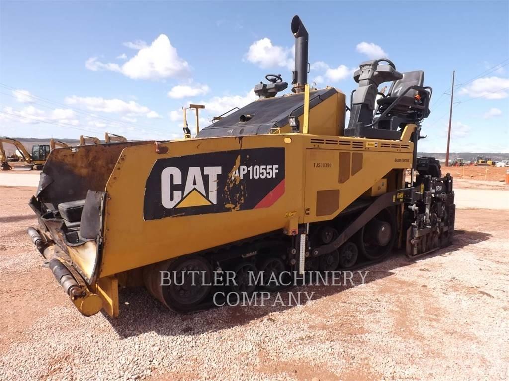 CAT AP1055F Asfaltafwerkmachines