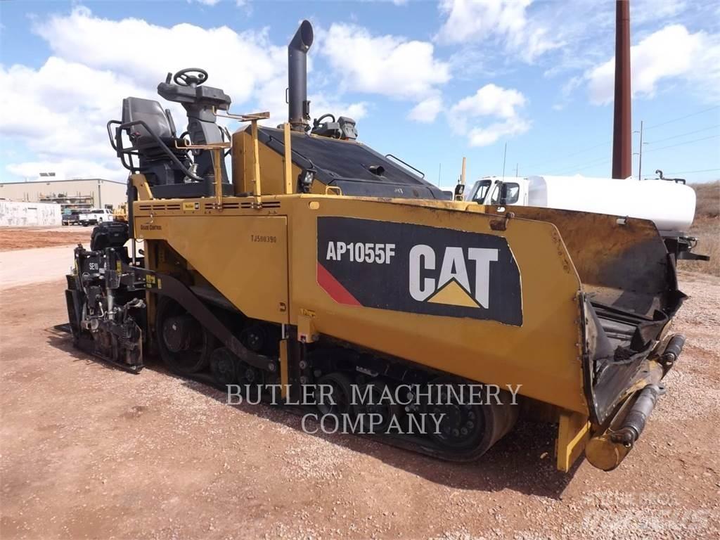 CAT AP1055F Asfaltafwerkmachines