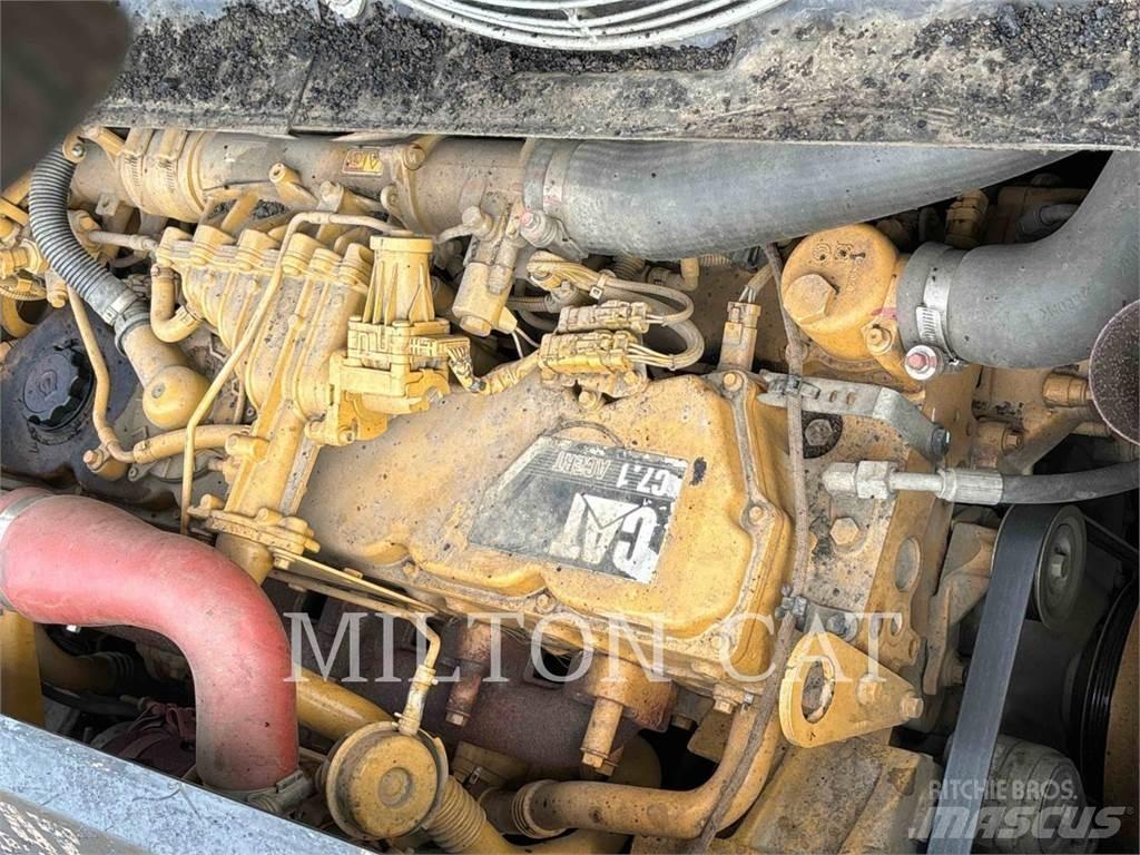 CAT AP1055F Asfaltafwerkmachines