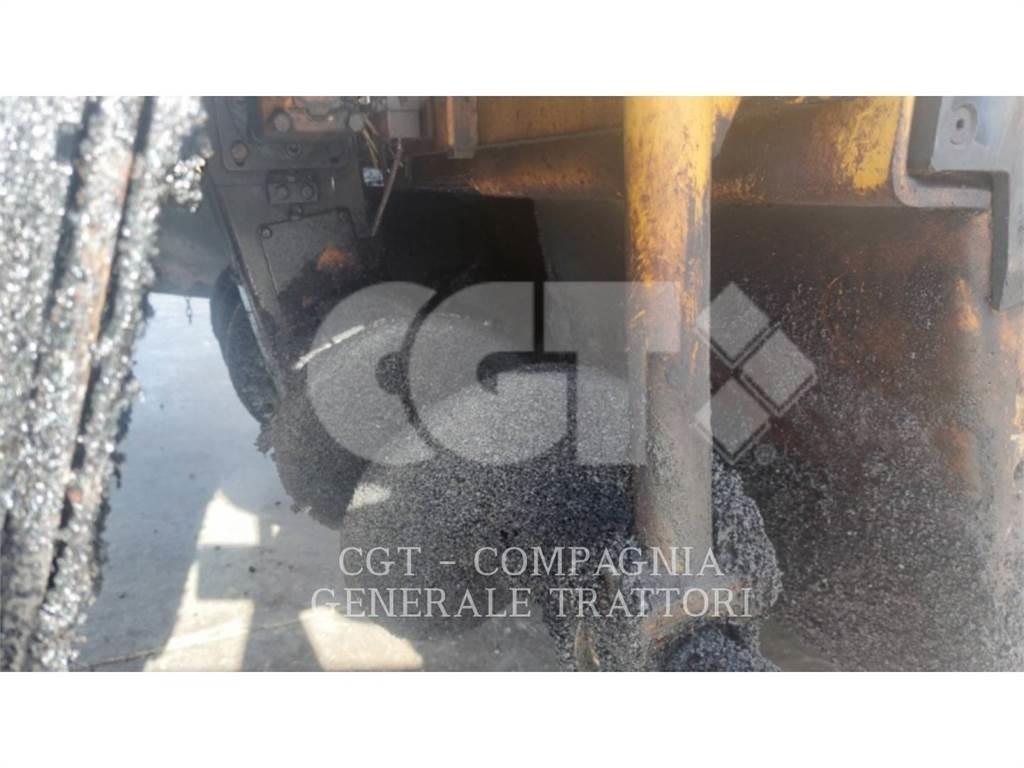 CAT AP300D Asfaltafwerkmachines