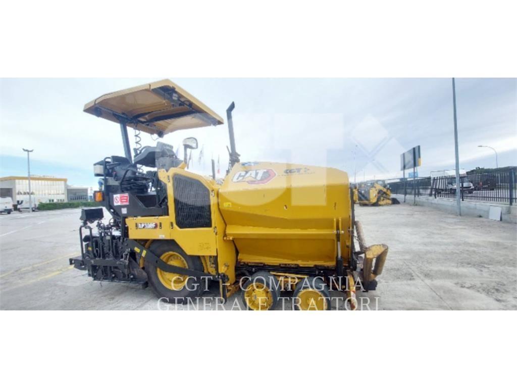 CAT AP300F Asfaltafwerkmachines