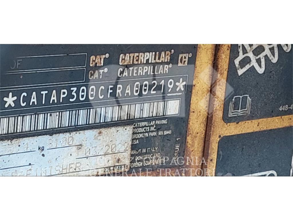 CAT AP300F Asfaltafwerkmachines