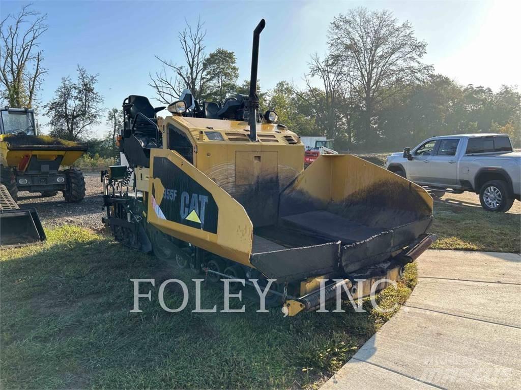 CAT AP355F Asfaltafwerkmachines