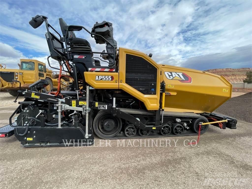 CAT AP555 Asfaltafwerkmachines