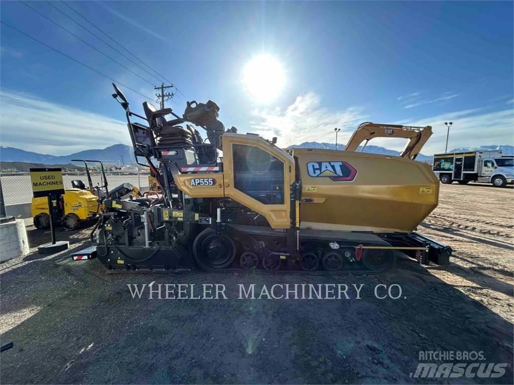 CAT AP555 Asfaltafwerkmachines