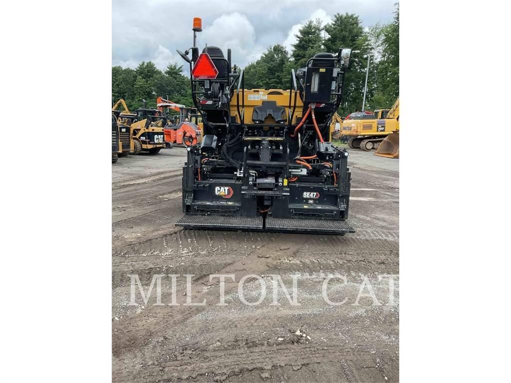 CAT AP555 Asfaltafwerkmachines