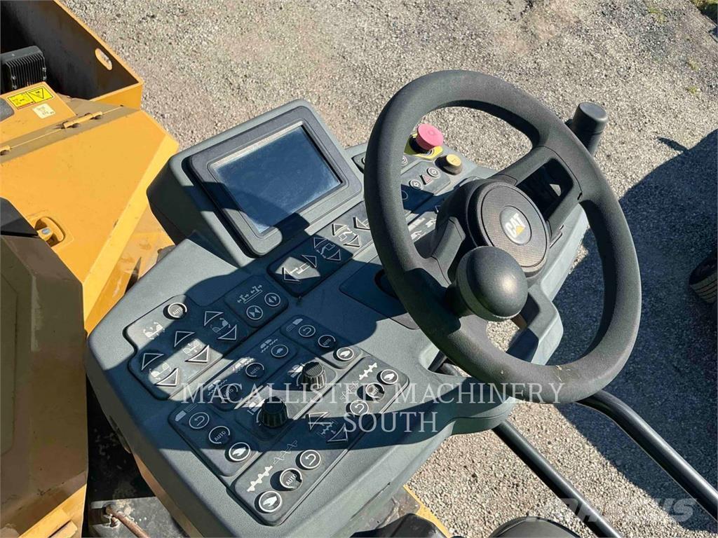 CAT AP555F Asfaltafwerkmachines