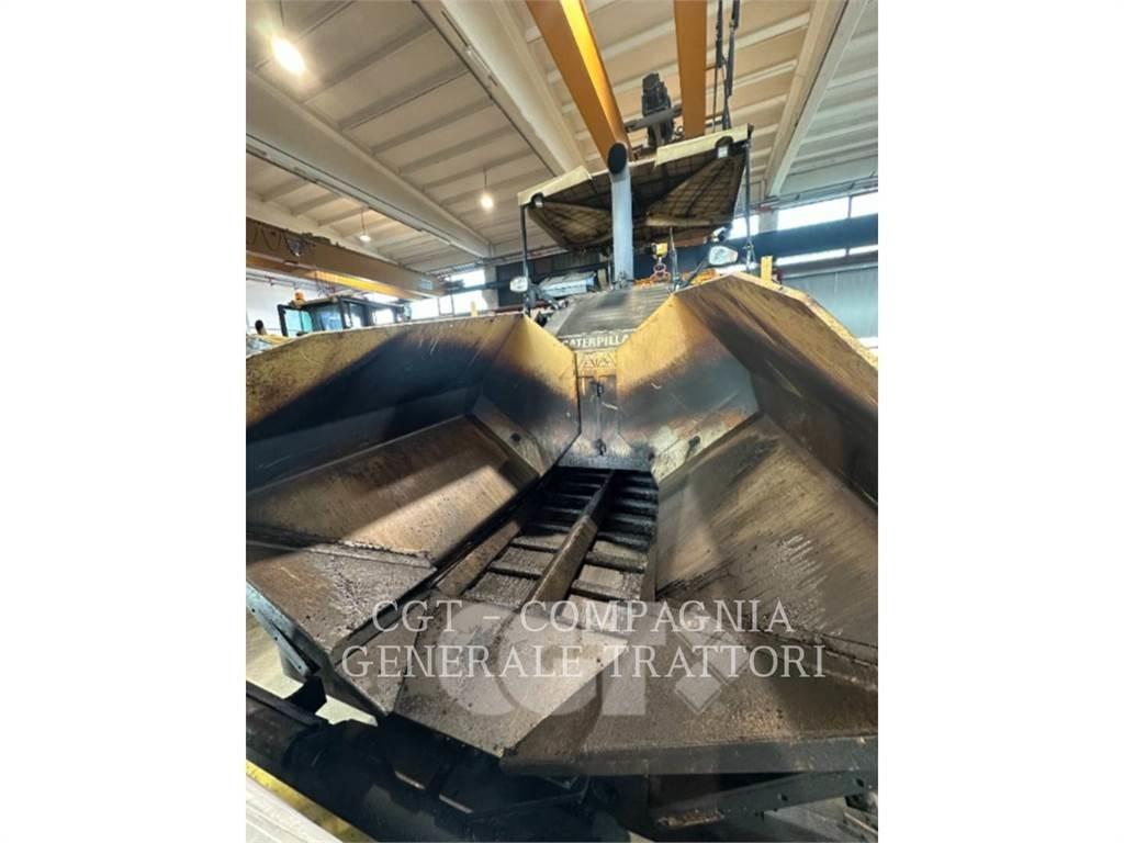 CAT AP600D Asfaltafwerkmachines