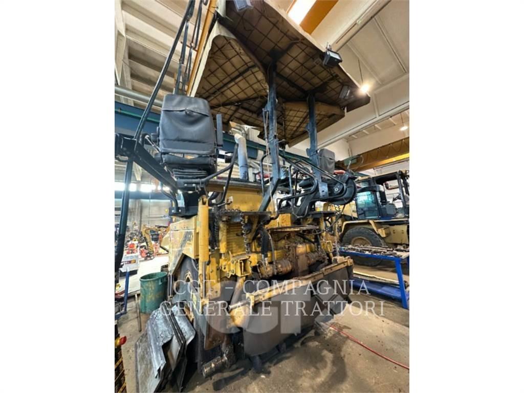 CAT AP600D Asfaltafwerkmachines