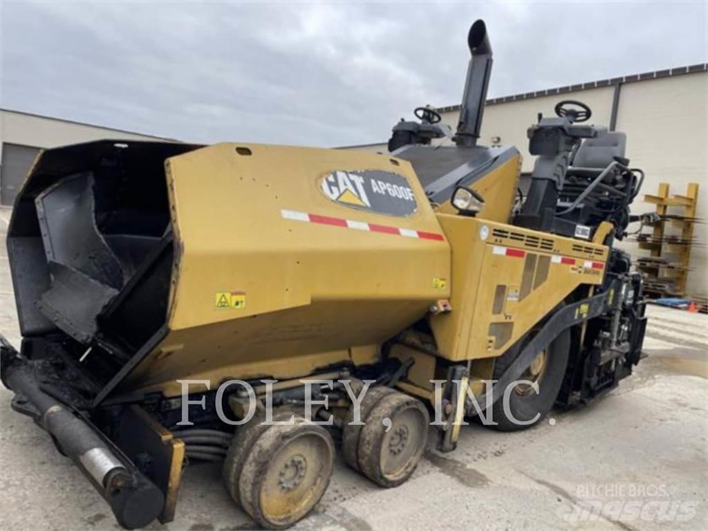 CAT AP600F Asfaltafwerkmachines