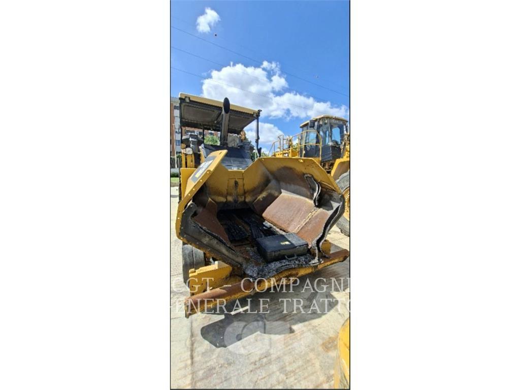 CAT AP600F Asfaltafwerkmachines