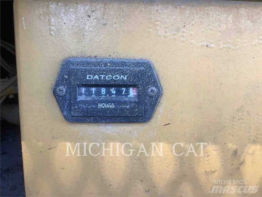 CAT AP650B Asfaltafwerkmachines