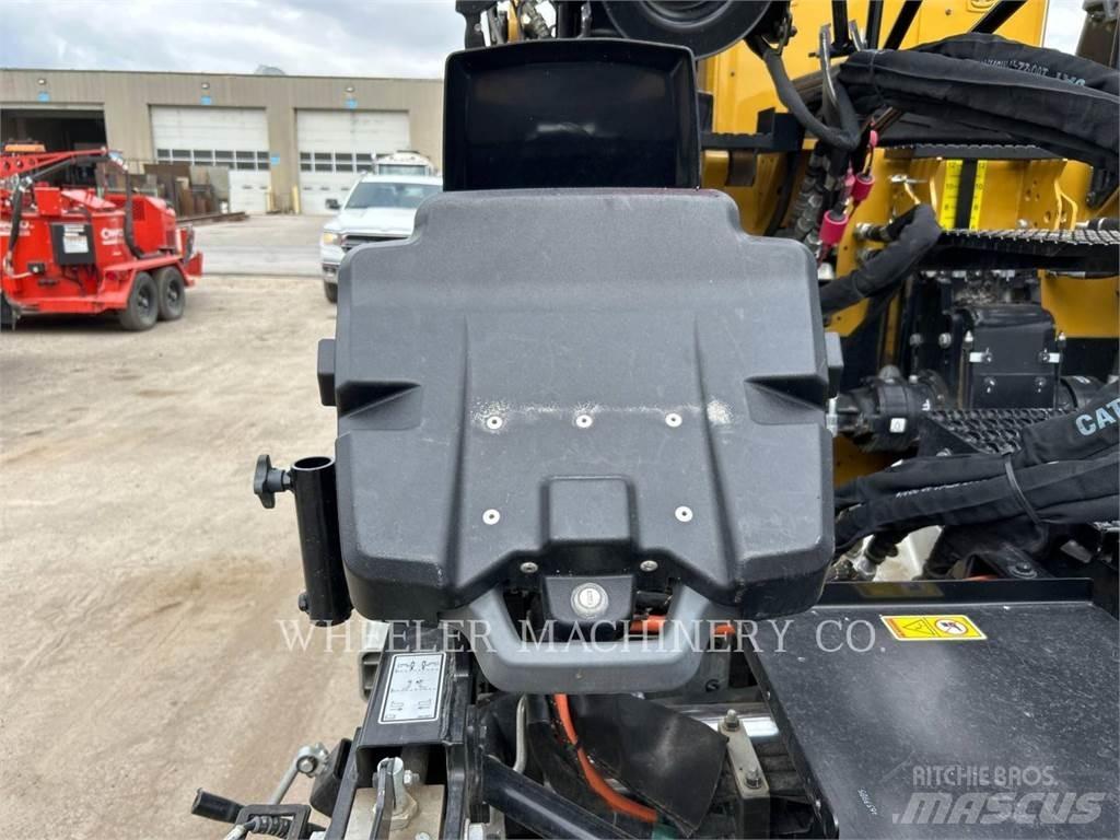 CAT AP655 Asfaltafwerkmachines